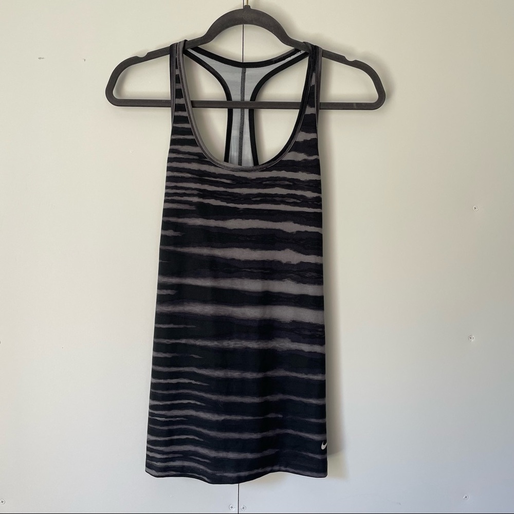 SOLD! NIKE Dri Fit Women Workout Athletic Tank Top Large